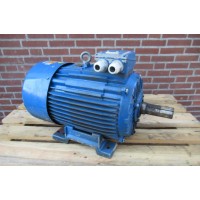22 KW 3000 RPM As 48 mm B3  IE3. USED